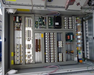 Schaltschrank UV680 2R5E Lüftung Füttern Beleucht Viper Int